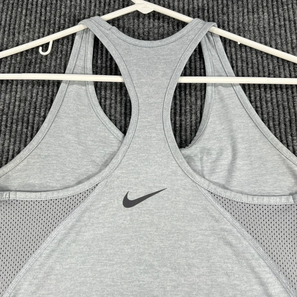 Nike Tank Top Shirt Womemsn Medium Gray Sleeveless Training Dri Fit Gym Run